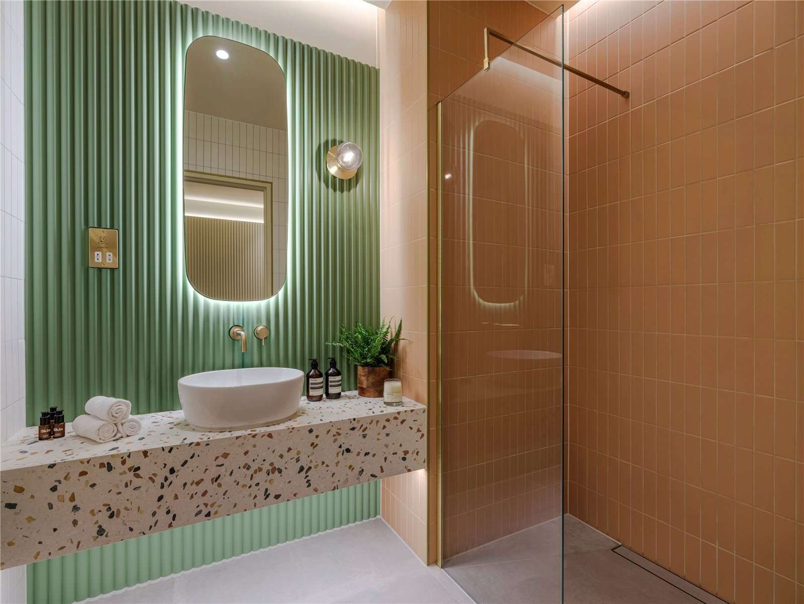 Arc Building, City Road, London - image 1